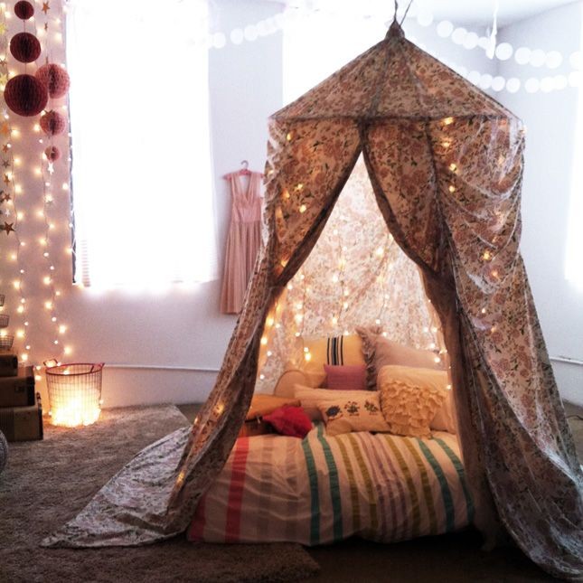 Ideas for creating an indoor tent/fort/canopy reading space. Don't