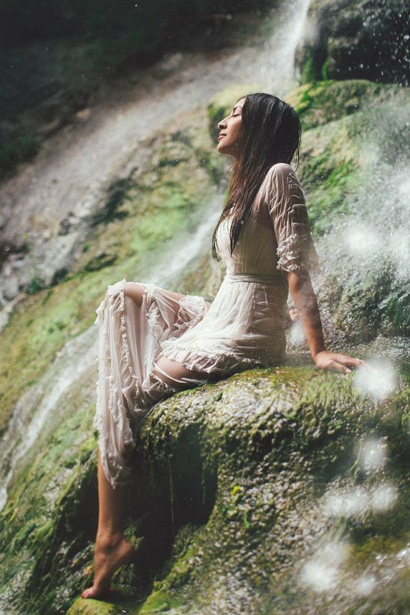 good idea for a wreck your wedding dress photoshoot. | Posted by